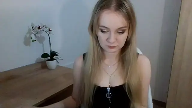 AlmaHoney online show from 02-04-25, 04:08