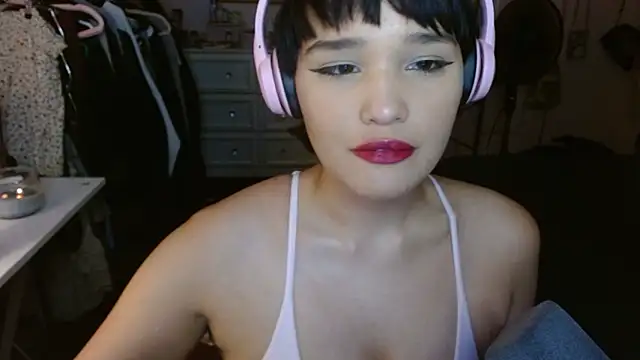 Snapshot of nomichuu chatting on 05-07-26, 05:35 nomichuu online show from 05-07-26, 05:35