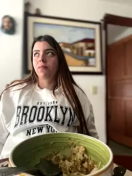 Cloew Marz online show from 09-18-25, 06:54