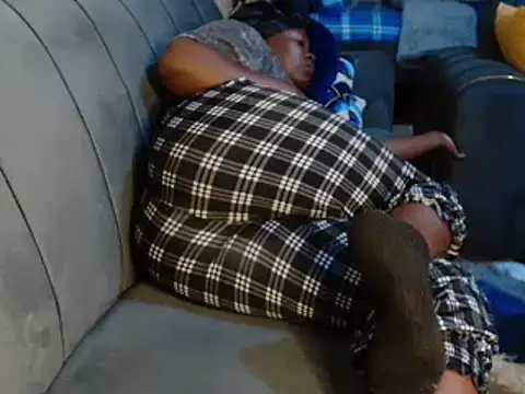 leslysexygirl online show from 03-04-25, 04:38