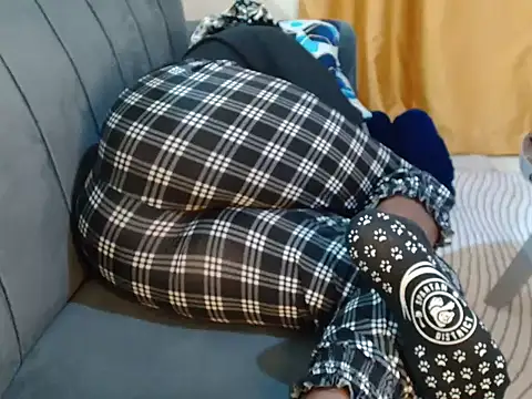 leslysexygirl online show from 09-17-25, 05:25