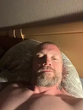 Snapshot of Rockburg chatting on 06-19-26, 03:33 Rockburg online show from 06-19-26, 03:33