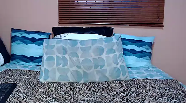 LONGBLKCLIT36 online show from 02-18-25, 04:48