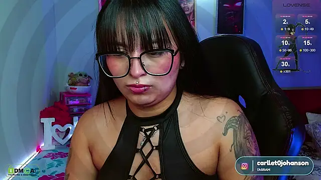 Miss scarllet  online show from 03-10-25, 01:32