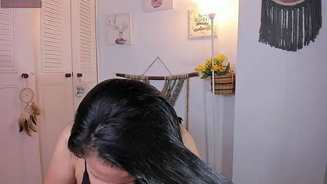 anaruiz  online show from 11-08-25, 02:12