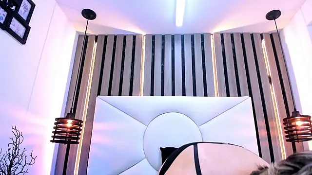 Cutie Shy  online show from 01-06-26, 07:17