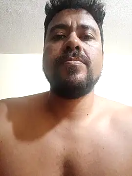 Snapshot of LatinMar chatting on 01-03-25, 10:51 LatinMar online show from 01-03-25, 10:51