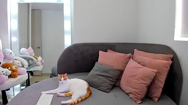 GabyFerrerr online show from 02-02-25, 09:23