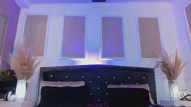 queen satin online show from 03-15-25, 09:09