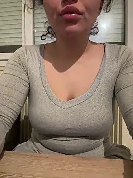 Snapshot of inesXV chatting on 12-14-24, 10:39 inesXV online show from 12-14-24, 10:39