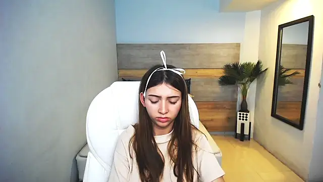 Snapshot of liseth_fox chatting on 12-09-24, 11:13 liseth fox online show from 12-09-24, 11:13