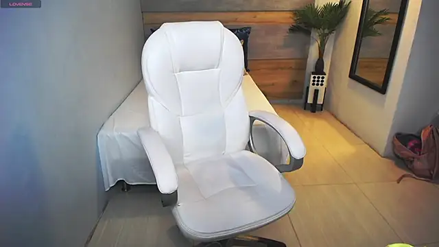 Snapshot of liseth_fox chatting on 02-22-25, 01:55 liseth fox online show from 02-22-25, 01:55