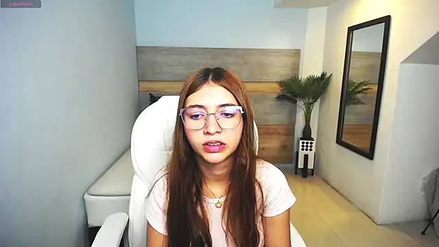 Snapshot of liseth_fox chatting on 02-26-25, 08:22 liseth fox online show from 02-26-25, 08:22