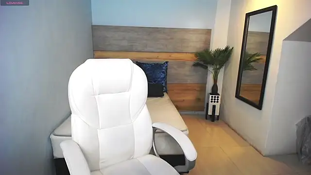 Snapshot of liseth_fox chatting on 03-05-25, 07:17 liseth fox online show from 03-05-25, 07:17