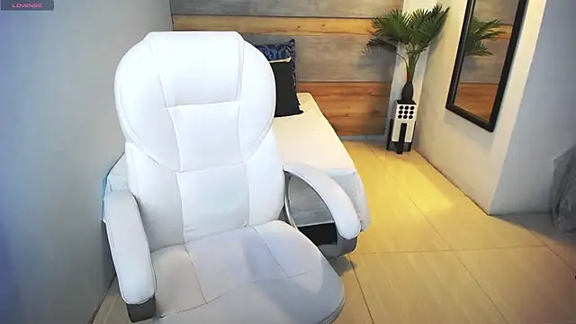 Snapshot of liseth_fox chatting on 03-05-25, 10:21 liseth fox online show from 03-05-25, 10:21