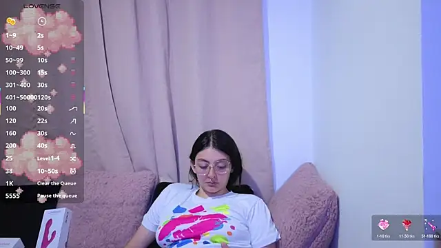 lessliee22  online show from 05-22-26, 06:31