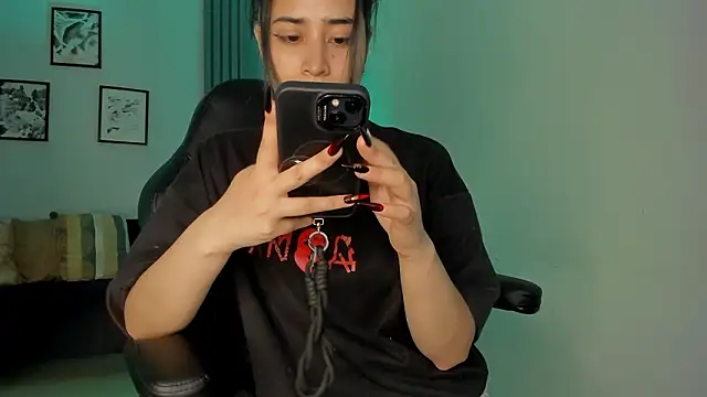 lara madisson online show from 03-16-26, 06:50