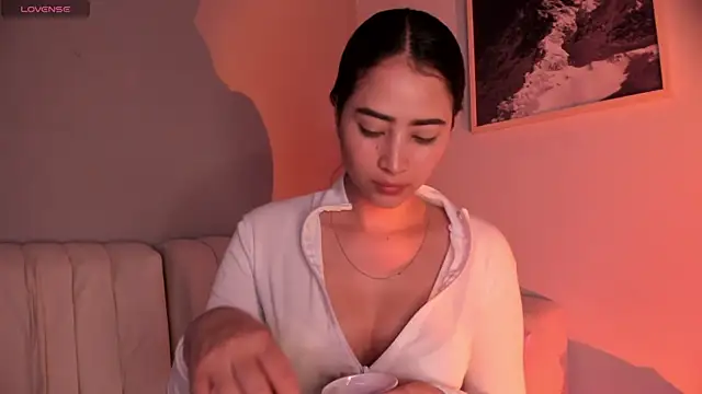 lara madisson online show from 05-07-26, 07:25