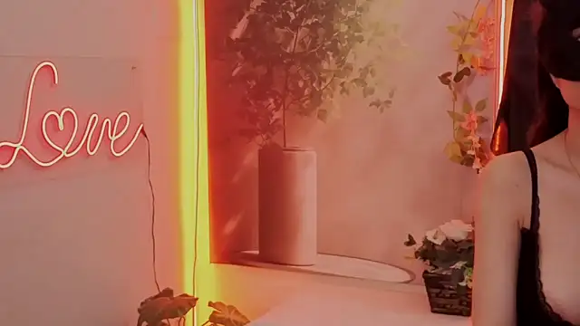 Snapshot of sexybaby22111 chatting on 03-21-25, 08:50 sexybaby22111 online show from 03-21-25, 08:50