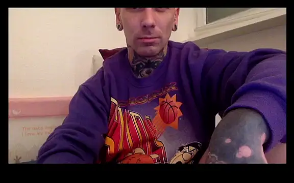 Snapshot of Schabernack1990 chatting on 01-08-25, 05:48 Schabernack1990 online show from 01-08-25, 05:48