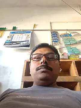 Snapshot of Srmotrs chatting on 03-03-26, 06:08 Srmotrs online show from 03-03-26, 06:08