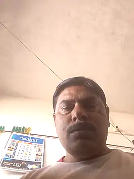 Snapshot of Srmotrs chatting on 03-15-26, 05:35 Srmotrs online show from 03-15-26, 05:35