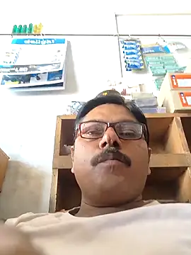 Snapshot of Srmotrs chatting on 03-16-26, 07:34 Srmotrs online show from 03-16-26, 07:34