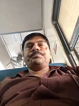 Snapshot of Srmotrs chatting on 03-22-26, 09:34 Srmotrs online show from 03-22-26, 09:34