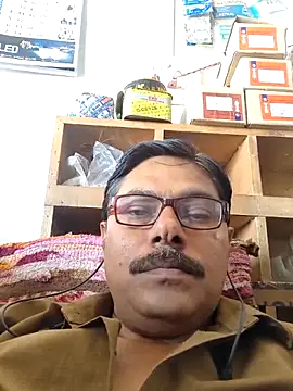 Snapshot of Srmotrs chatting on 03-30-26, 07:42 Srmotrs online show from 03-30-26, 07:42