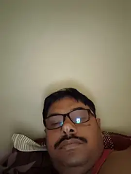 Snapshot of Srmotrs chatting on 04-05-26, 01:36 Srmotrs online show from 04-05-26, 01:36