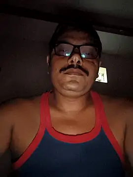 Snapshot of Srmotrs chatting on 04-07-26, 12:33 Srmotrs online show from 04-07-26, 12:33