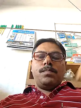 Snapshot of Srmotrs chatting on 04-14-26, 05:46 Srmotrs online show from 04-14-26, 05:46