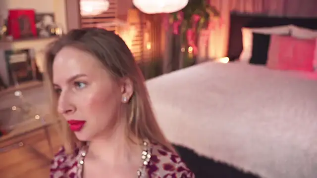 Snapshot of AnnLevine chatting on 02-04-25, 10:10 AnnLevine online show from 02-04-25, 10:10