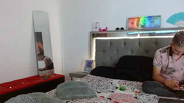 parejacaliente20154 online show from 01-15-25, 12:04