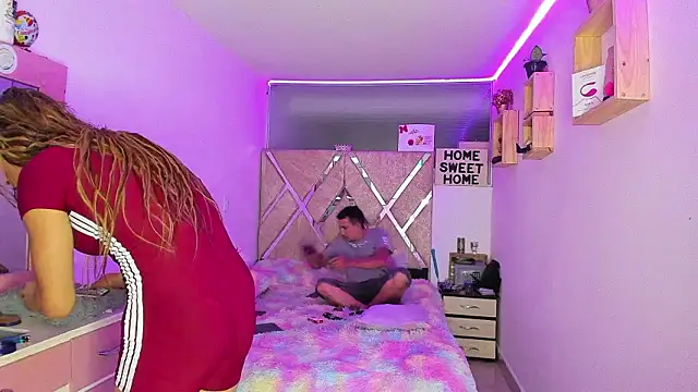 parejacaliente20154 online show from 03-24-26, 11:04