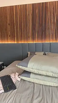 EmiilyAdams  online show from 04-11-26, 09:41