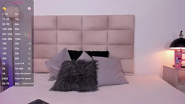 Snapshot of AngelyRosse1 chatting on 01-29-25, 04:15 AngelyRosse1 online show from 01-29-25, 04:15