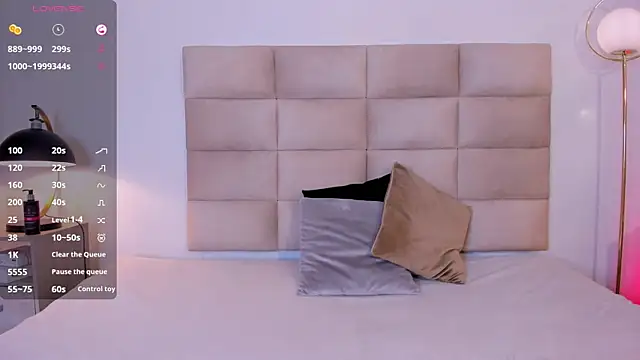 Snapshot of AngelyRosse1 chatting on 03-15-25, 04:24 AngelyRosse1 online show from 03-15-25, 04:24