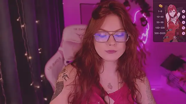 Snapshot of Elsie_Ginger chatting on 12-23-24, 12:03 Elsie Ginger online show from 12-23-24, 12:03