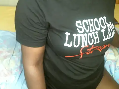 Snapshot of Blackqueen341 chatting on 06-10-26, 04:56 Blackqueen341 online show from 06-10-26, 04:56