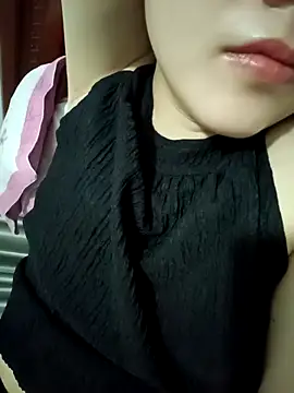 Snapshot of Sexyass13 chatting on 09-14-25, 06:18 Sexyass13 online show from 09-14-25, 06:18