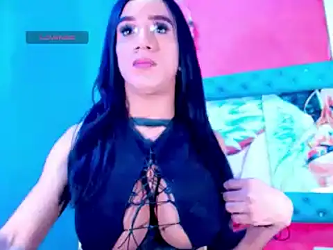 Snapshot of MariannaGotica chatting on 12-17-25, 11:11 MariannaGotica online show from 12-17-25, 11:11