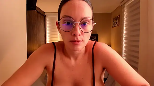 Snapshot of anabel_025 chatting on 01-15-26, 02:43 anabel 025 online show from 01-15-26, 02:43