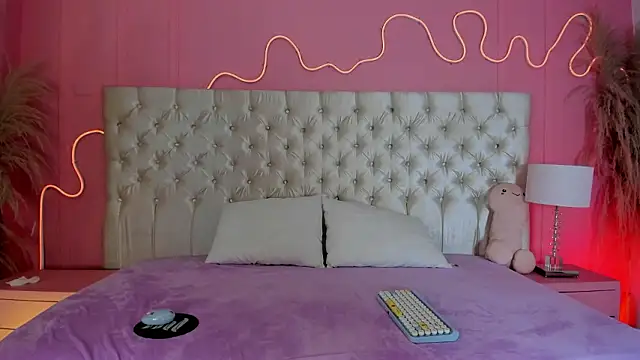 Julieta Cortes   online show from 02-09-26, 11:58