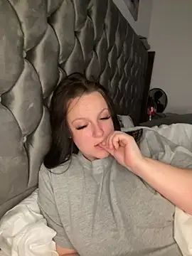 Snapshot of riri_bstvx chatting on 02-09-25, 01:22 riri bstvx online show from 02-09-25, 01:22