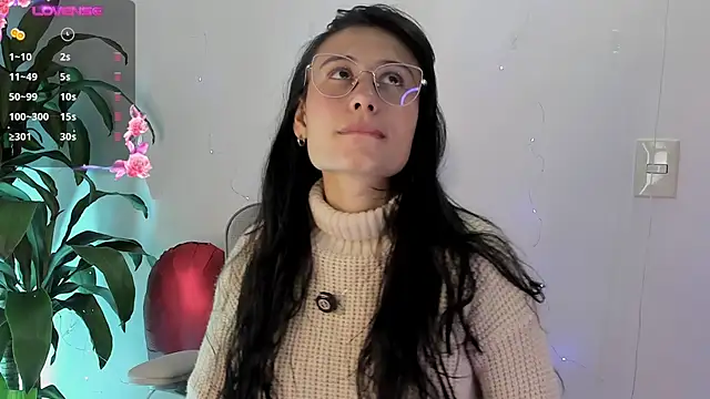 NayeCloud online show from 04-15-26, 02:24