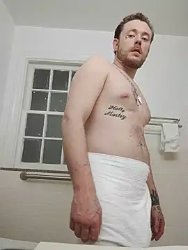 Snapshot of dadyyD95 chatting on 03-12-26, 03:34 dadyyD95 online show from 03-12-26, 03:34