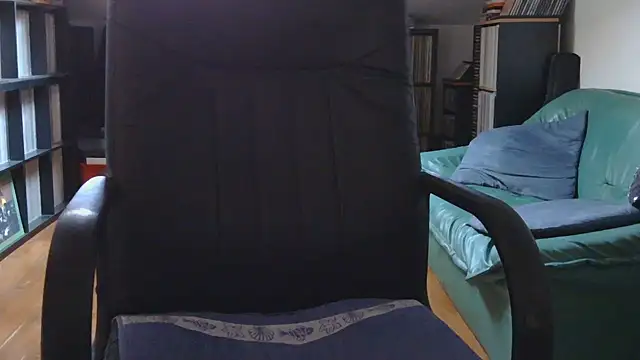 Snapshot of fr3nchkiss chatting on 06-24-26, 07:29 fr3nchkiss online show from 06-24-26, 07:29