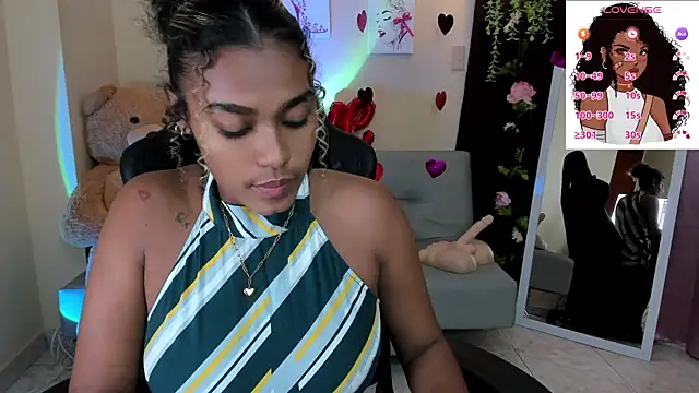Snapshot of aleja_montiel__ chatting on 02-19-25, 12:33 aleja montiel online show from 02-19-25, 12:33