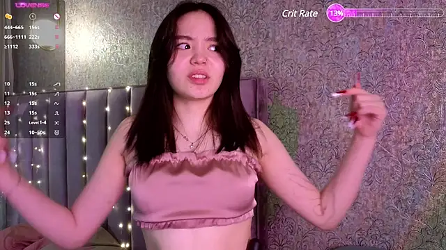 Snapshot of TaiteGloss chatting on 12-17-24, 04:11 TaiteGloss online show from 12-17-24, 04:11